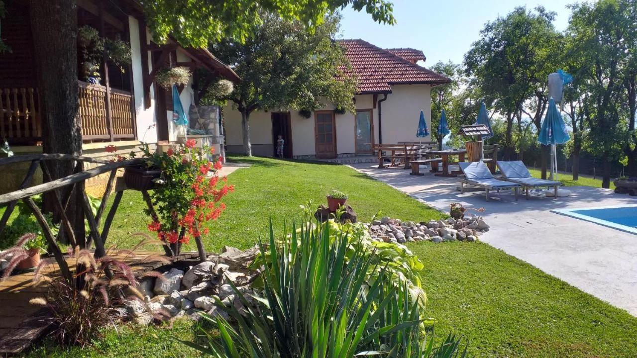 Seoski Turizam Melovic Rozanstvo Kültér fotó